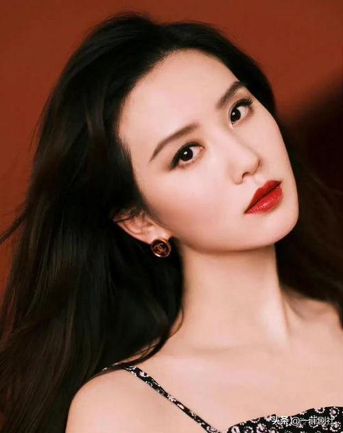 娱乐圈吃瓜女明星是谁呀,揭秘那些被热议的八卦主角