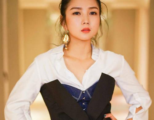 娱乐吃瓜二人组视频,带你领略幕后花絮与趣味瞬间